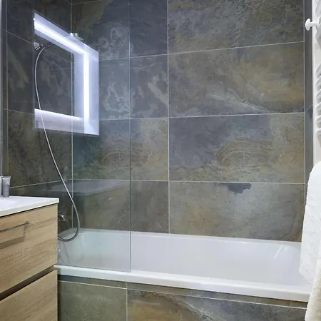 Appart. 65m² 6 Pers - 2 - Au Pied Des Pistes - Parking Et Wifi - Fr-1-631-159